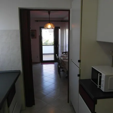 アパート Mit Grosser Terrasse By Interhome *
