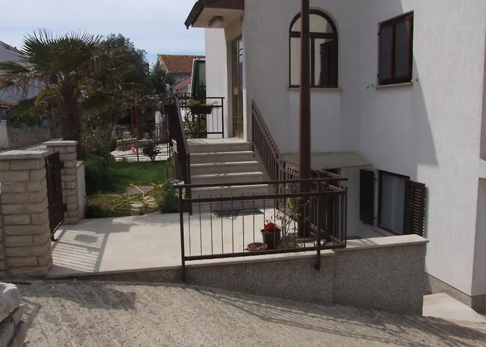 Mit Grosser Terrasse By Interhome * Pjescana Uvala