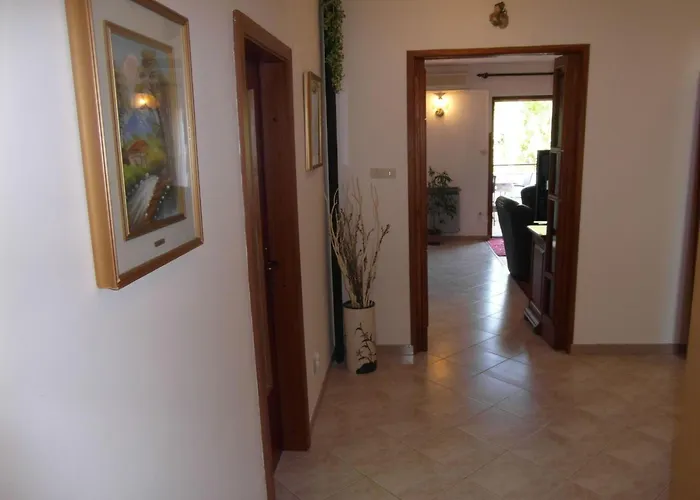 Mit Grosser Terrasse By Interhome Apartman *