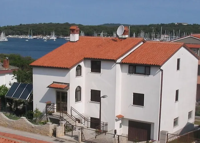 Apartman Mit Grosser Terrasse By Interhome Pjescana Uvala